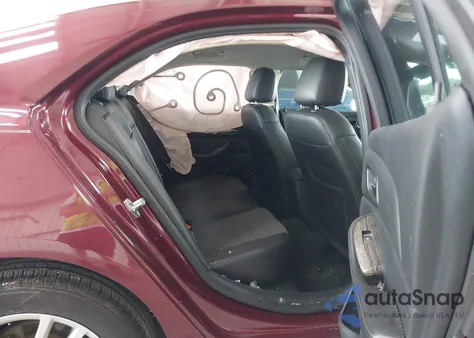 2015 Chevrolet Malibu 1Lt из США, поврежденный, VIN 1G11C5SL5FF157666